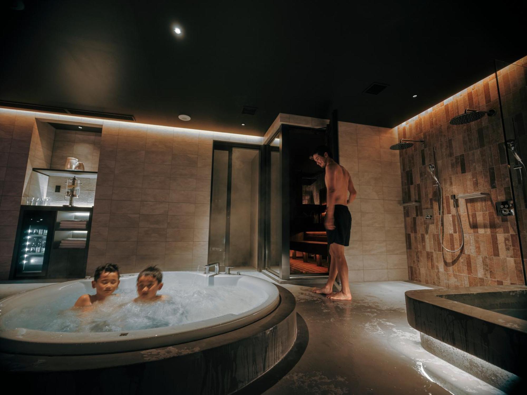 Fav Lux Nagasaki Hotel Ngoại thất bức ảnh